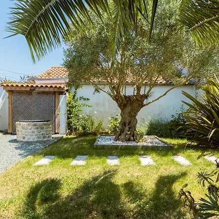 Le Cocon By Interhome Holiday home Saint-Pierre-d'Oleron